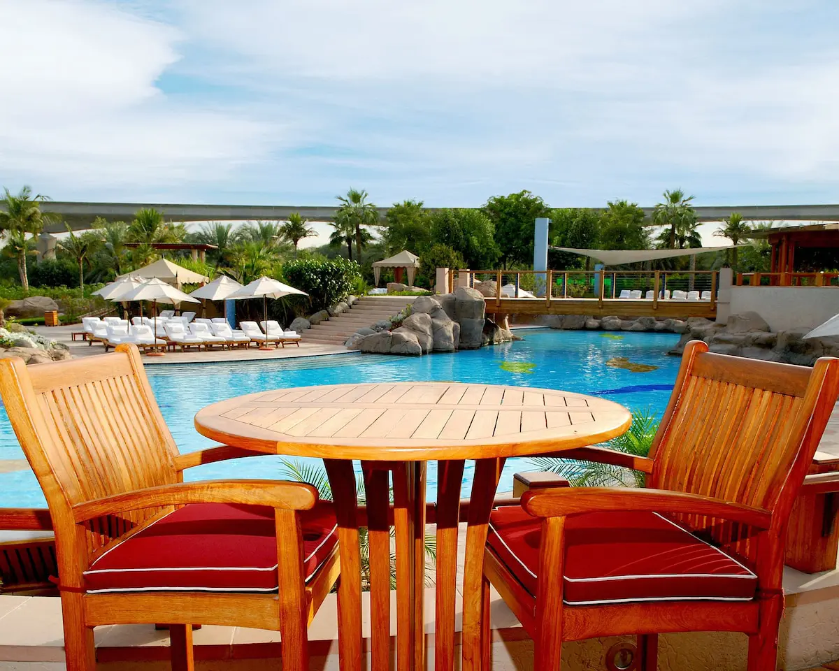 رستوران فضای باز هتل گرند هایت دبی